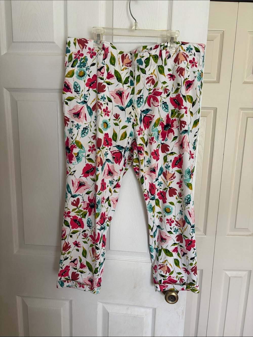 Time and Tru White Floral Capris - Pink & Green Print